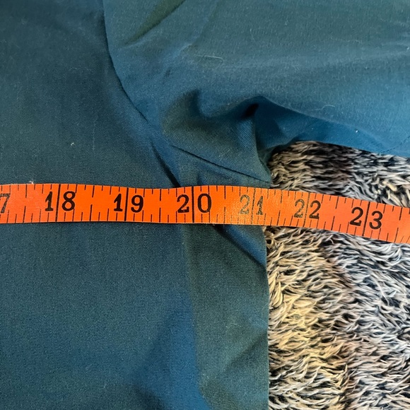 Size small work scrub top - Picture 5 of 5